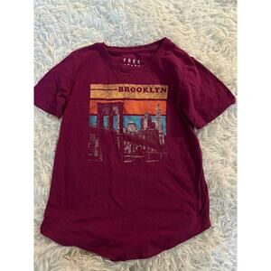 Free Skate Adult Sz. S “ Brooklyn” Design Pink Tee. Cute